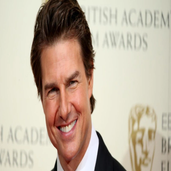 Tom Cruise tái xuất vai chiến binh đường phố trong phim mới 96 triệu USD