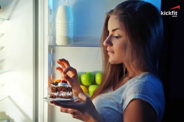 Liệu ăn đêm có thực sự gây tăng cân? 
