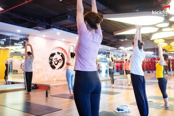 9 bài tập yoga tăng chiều cao cho đôi chân dài miên man 
